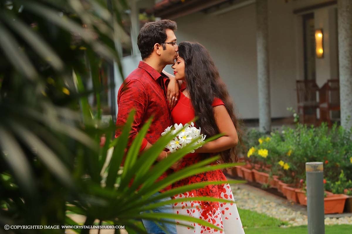 couple photography ramada resort kochi