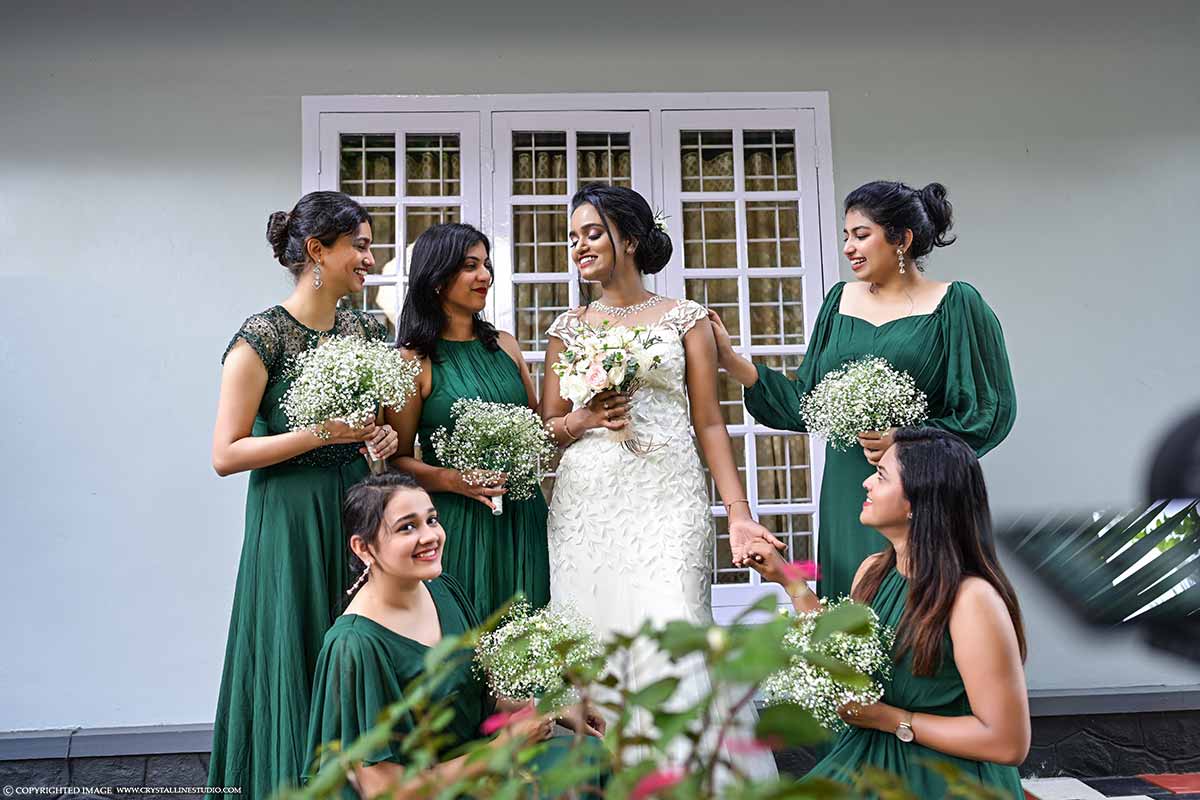 Pin by krishnendhu es on Bridal portraits | Indian bridesmaid dresses, Dress  code wedding, Bridesmaid saree