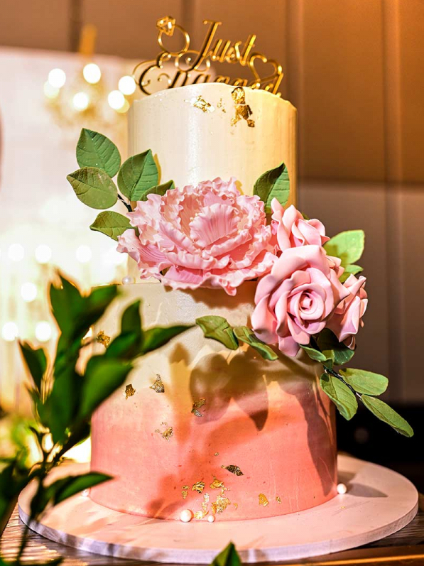 Engagement Cake Crowne Plaza Kochi Photography